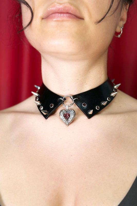 Red Heart Collar