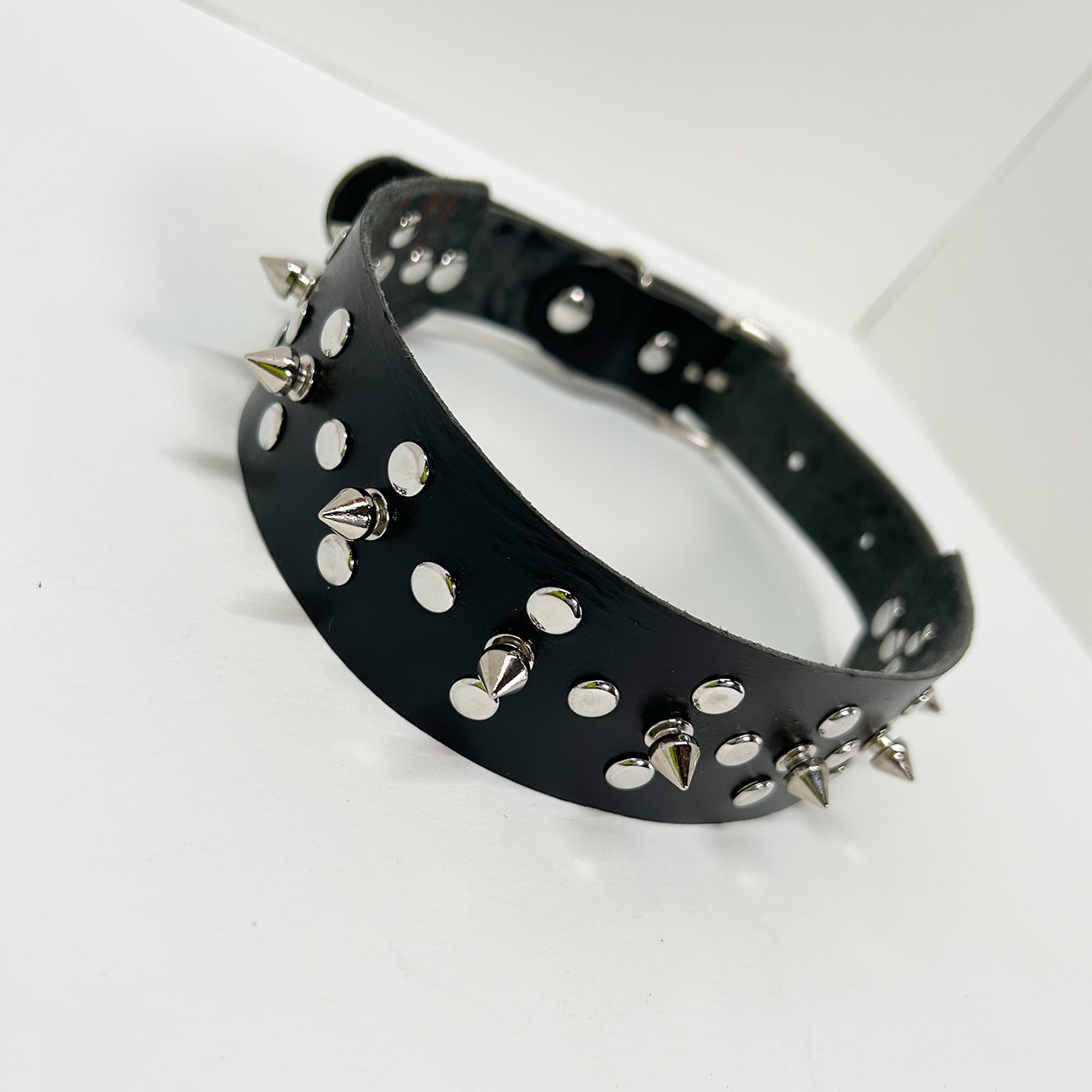 Scarlett Choker