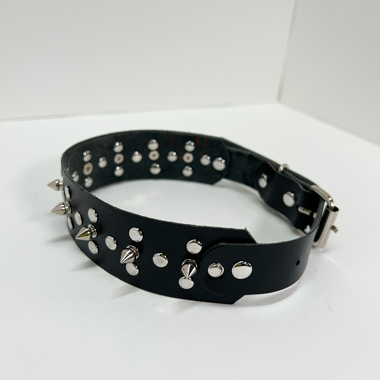 Scarlett Choker