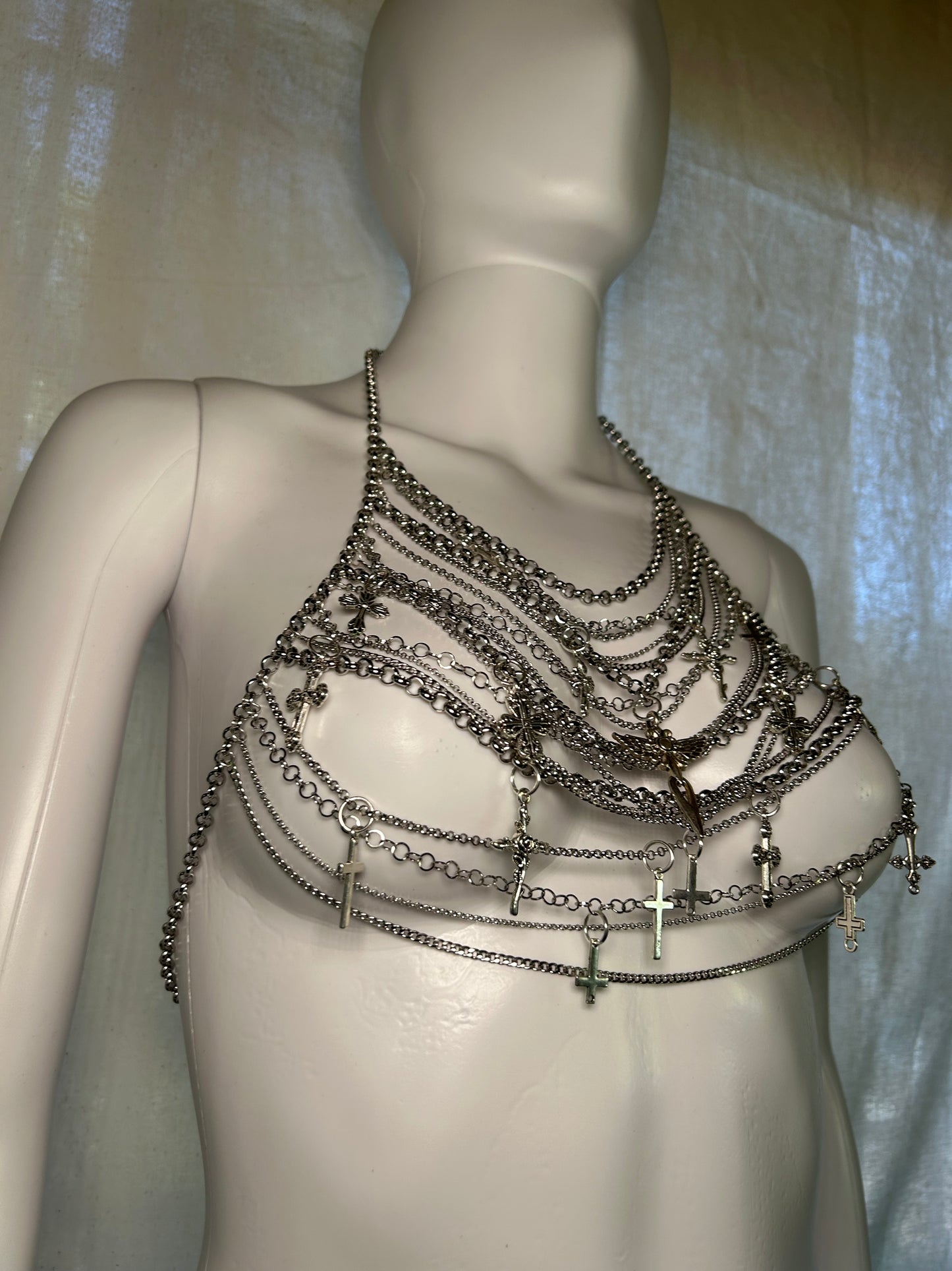 Chain top with crosses