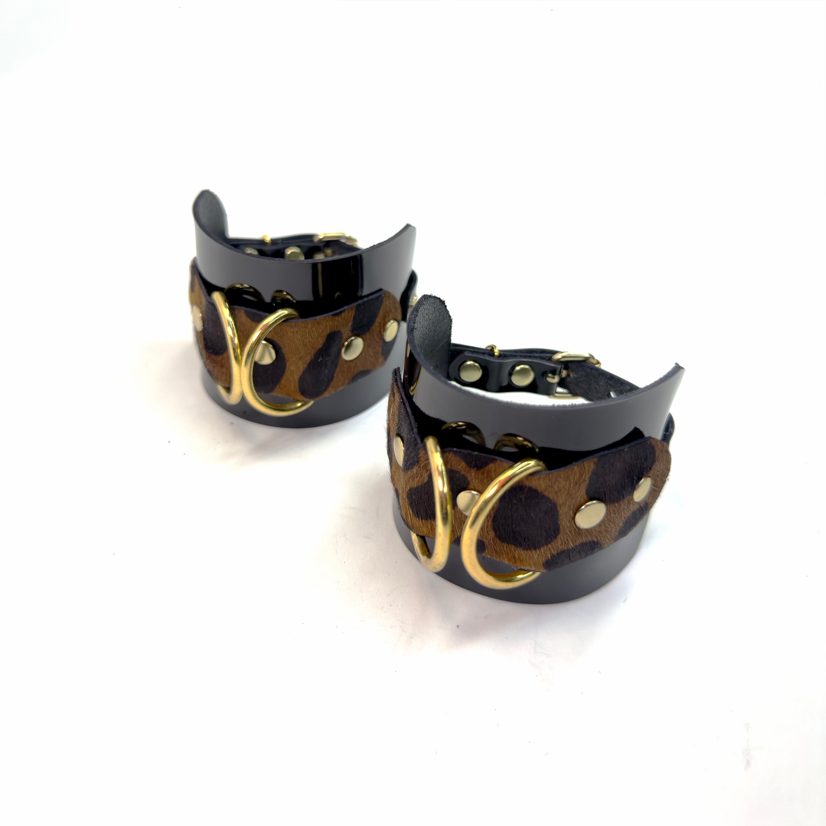 Thyra Cuffs