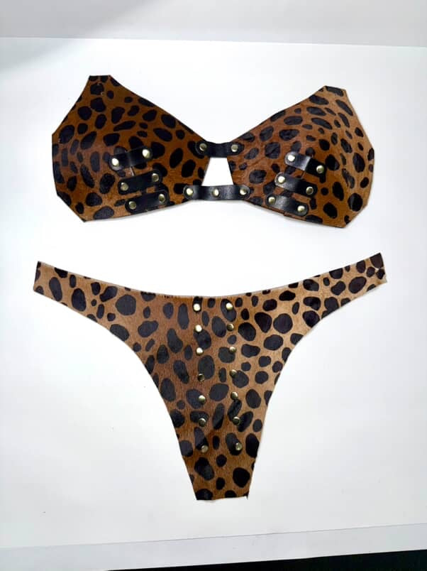 Aruna Custom Leopard Set