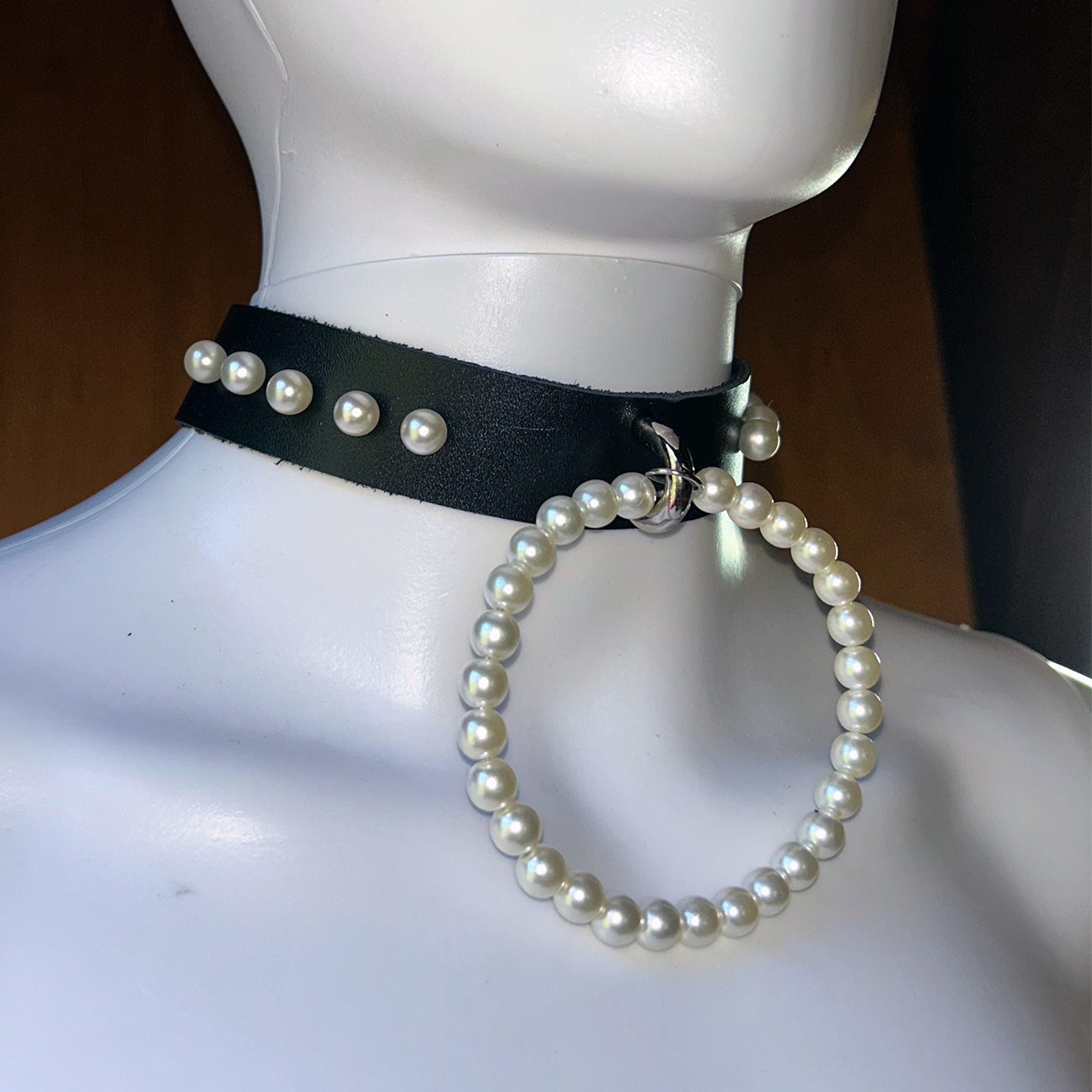 Nadia Faux Pearl Choker