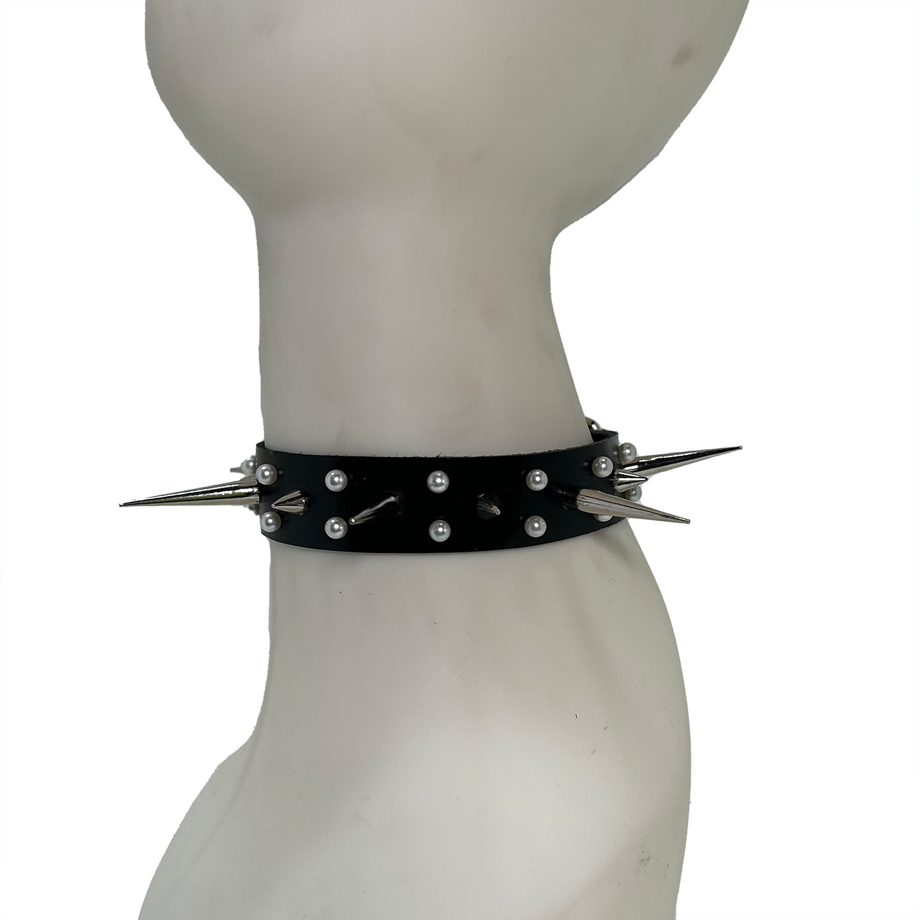 Cyrus Choker