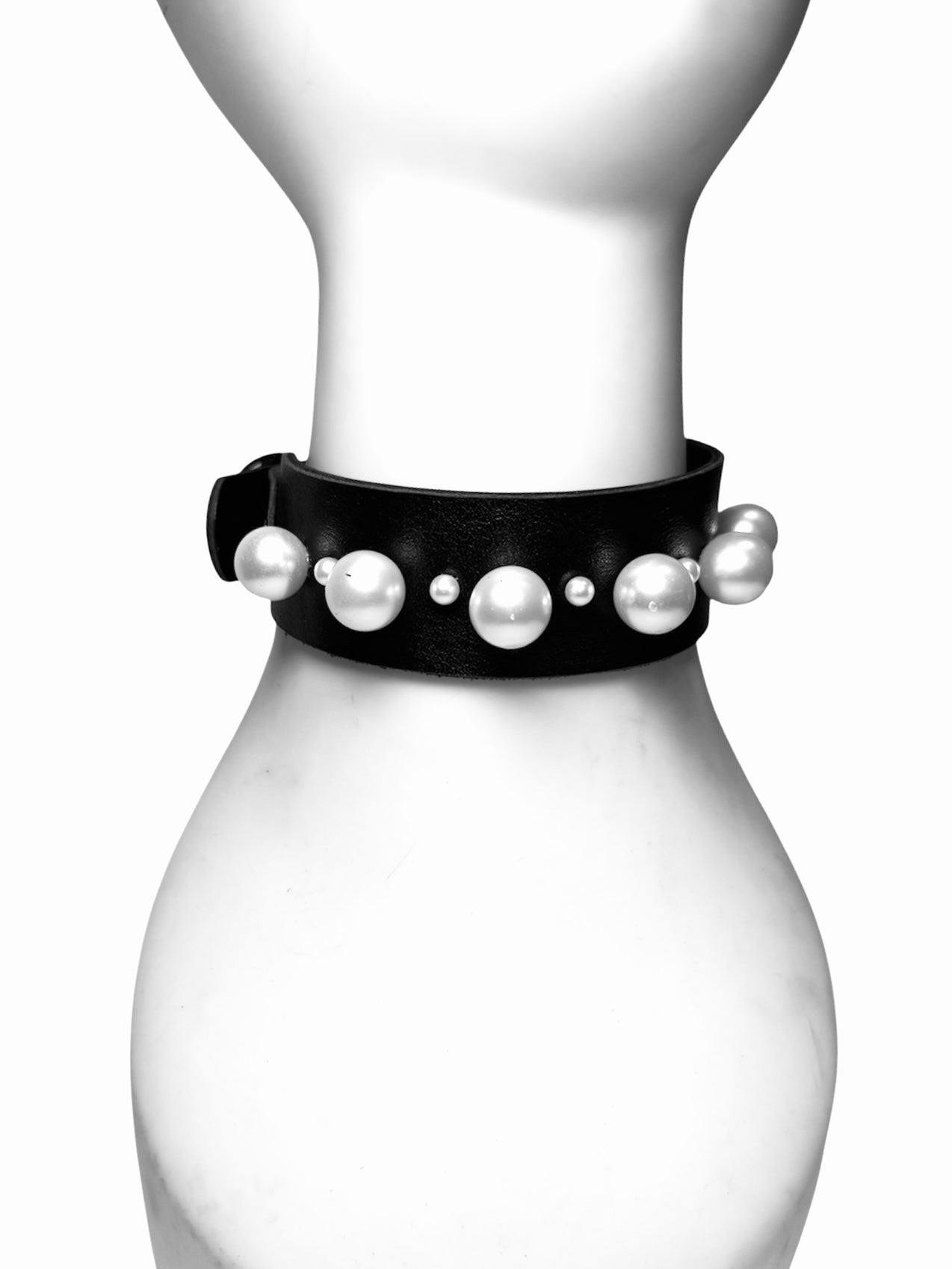 Mae Leather Collar