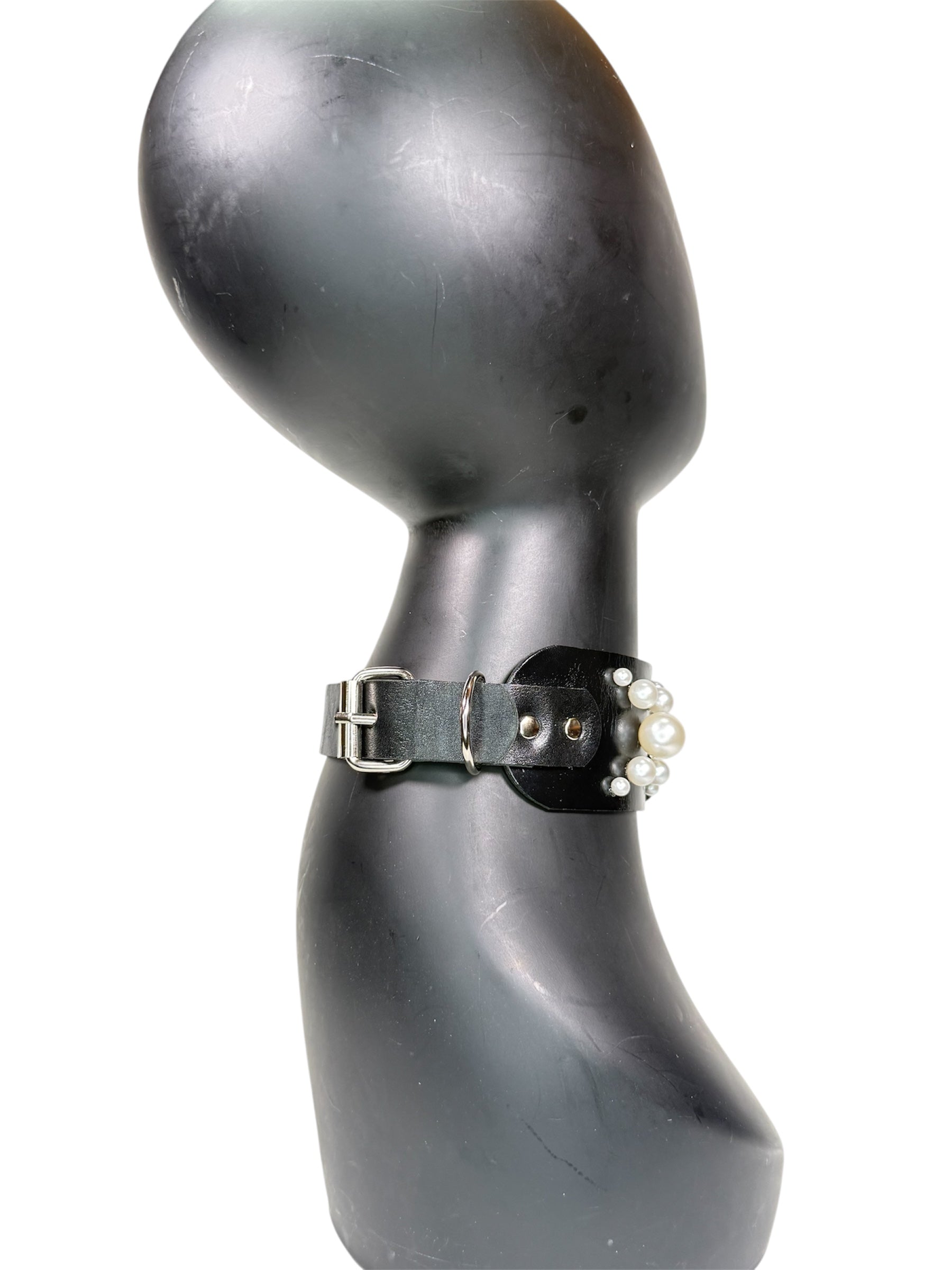 Greta Leather Collar