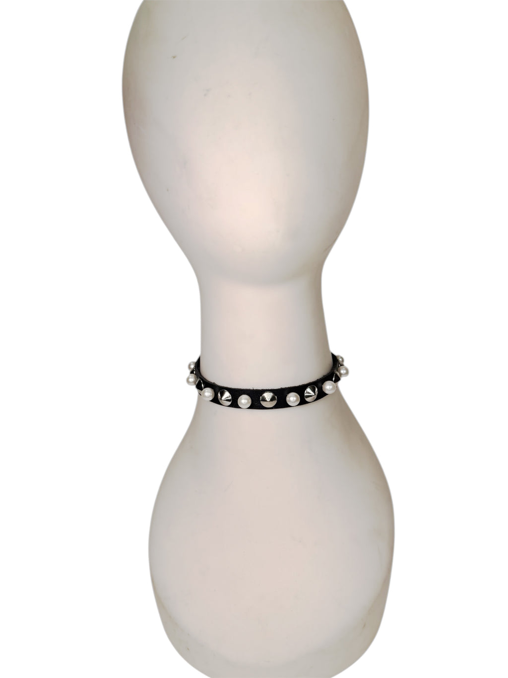 Farida Leather Choker