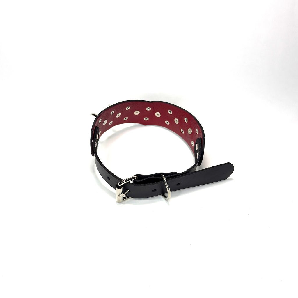 The “Seraph Claw” Collar